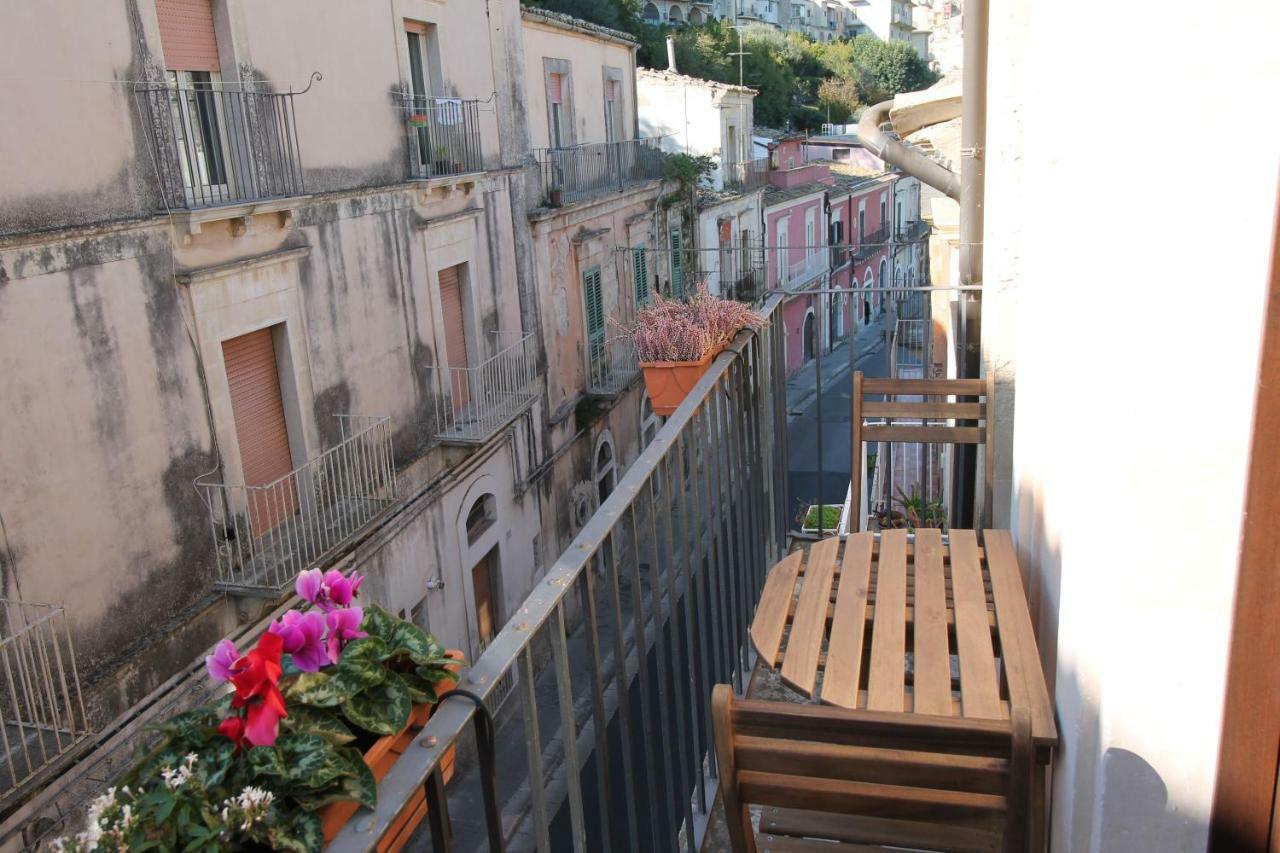 Le Luci Su Ibla - Ospitalita Con Vista Bed & Breakfast Ragusa Exterior photo