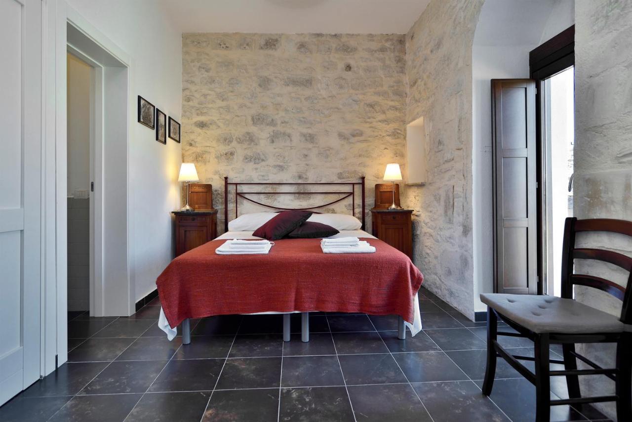 Le Luci Su Ibla - Ospitalita Con Vista Bed & Breakfast Ragusa Exterior photo